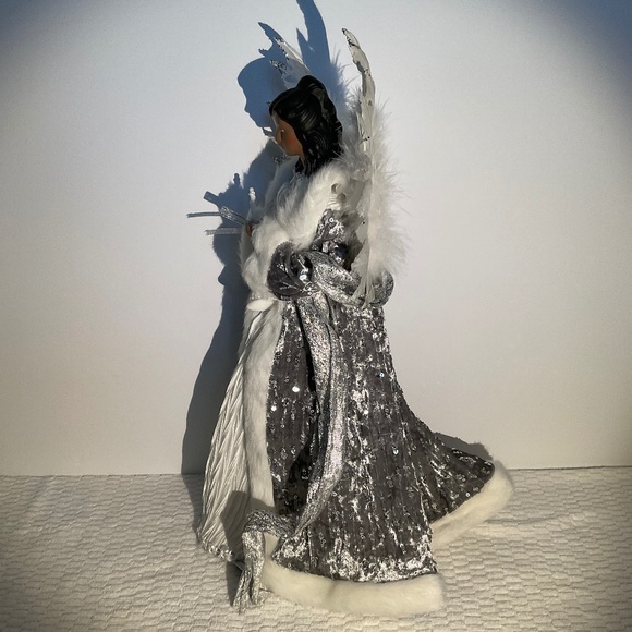 African American Angel Christmas Tree Topper - Wings Light Up - 16.5 Inch - Picture 6 of 14